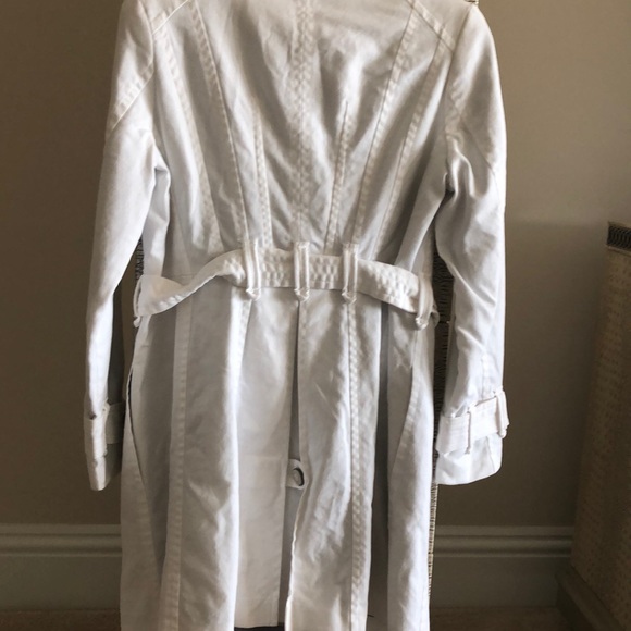 I am selling one coat - Picture 3 of 3